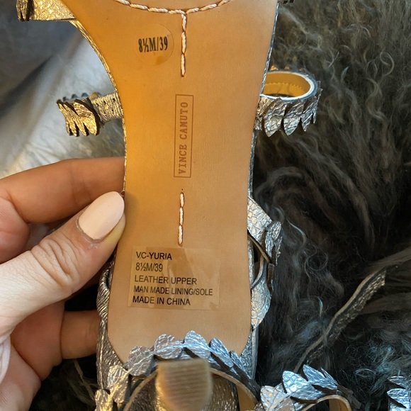 Sandals - Picture 3 of 3